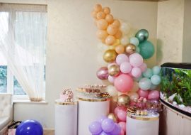happy-birthday-holiday-cake-cakes-with-balloons_151355-8534